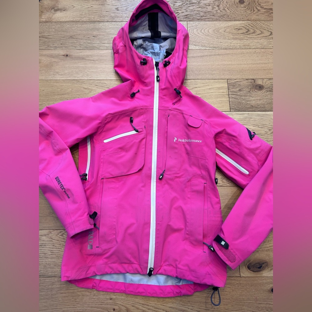 Peak Performance gortex ski shell. Size Small.